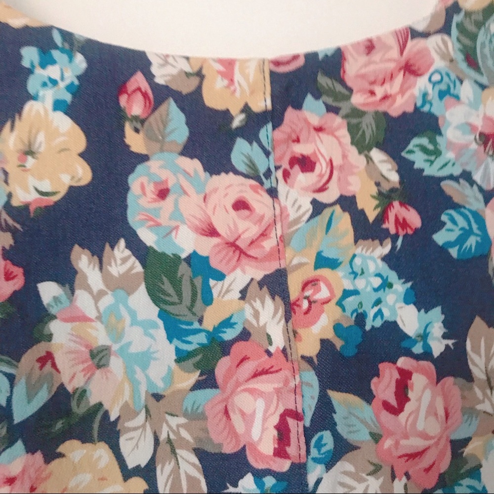 Pastel floral dress - Picture 2 of 4
